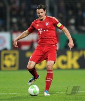 Fussball DFB Pokal 11/12 : Daniel van Buyten (FC Bayern Muenchen)