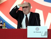 Fussball 1. Bundesliga : Praesident Uli Hoeness (FC Bayern Muenchen )