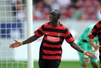 Fussball 1. Bundesliga, Saison 2011/2012:  JUBEL Papiss Demba Cisse (SC Freiburg)