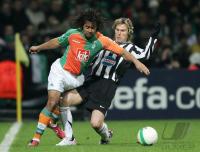 Fussball CL: Bremen - Turin, Zweikampf