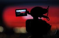 Fussball 1. Bundesliga: ALLIANZ ARENA, Aussenansicht mit Roter Beleuchtung