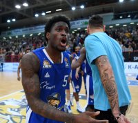 Basketball 1. Bundesliga 16/17 Hauptrunde: Walter Tigers Tuebingen - FRAPORT SKYLINERS Frankfurt