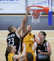 Basketball  1. Bundesliga  10/11   Walter Tigers Tuebingen - EnBW Ludwigsburg