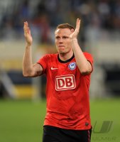 2. Fussball Bundesliga: JUBEL nach dem Sieg Christian Lell (Hertha BSC Berlin)