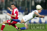 Fussball Uefa-Cup: Bochum - Luettich, Zweikampf