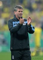 Fussball DFB Pokal 2. Runde 13/14 : Trainer Friedhelm Funkel (1860 Muenchen)