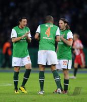 Fussball: DFB Pokal Finale: Claudio Pizarro, Naldo, Torsten Frings (v. li., Werder)