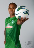 Fussball 1. Bundesliga, Saison 2012/2013, Werder Bremen: Theodor Gebre Selassie im exklusiven Pressefoto ULMER Fotoshooting