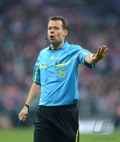 Fussball 1. Bundesliga, Saison 2011/2012:  Schiedsrichter Markus Schmidt