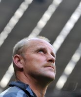 Fussball 1. Bundesliga Saison 2010/2011: Trainer Thomas Schaaf (SV Werder Bremen)