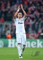 FUSSBALL INTERNATIONAL  CHL HALBFFINALE 11/12: Pepe (Real Madrid)