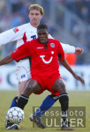 Fussball Bundesliga: Hannover - Hamburger SV, Zweikampf