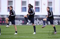 Fussball 1. Bundesliga: Philipp Lahm, Martin Demichelis, Franck Ribery (v. li., FCB)