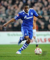 Fussball: 1. Bundesliga Saison 2010/2011: FC Schalke 04 , FARFAN am Ball
