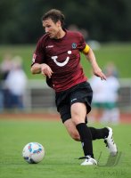 Fussball 1. Bundesliga, Testspiel: Hannover, SCHULZ am Ball