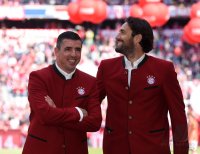 Fussball 1. Bundesliga Saison 15/16: FC Bayern Muenchen - Hannover 96