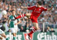 Fussball 1. Bundesliga: Bayern, VAN BOMMEL Einzelaktion