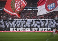 Fussball 1. Bundesliga 24/25: FC Bayern Muenchen -  Holstein Kiel
