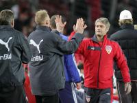 Fussball 1. Bundesliga: VfB Stuttgart - FSV Mainz 05, Einzelaktion am Ball.