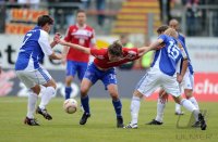 Fussball 3. Bundesliga : Torsten Ziegner (li, FC Carl Zeiss Jena) gegen Robert Zillner (MITTE, Unterhaching) gegen Soeren Eismann (re, FC Carl Zeiss Jena)
