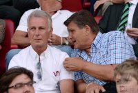 FUSSBALL 1. Bundesliga 2013/2014:  Bonhof (Borussia Moenchengladbach) und Praesidiumsmitglied  Meyer  (Borussia Moenchengladbach)