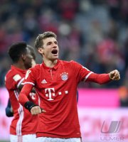 Fussball 1. Bundesliga Saison 16/17: FC Bayern Muenchen - VfL Wolfsburg