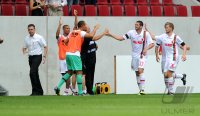 Fussball 1. Bundesliga, Saison 2011/2012:  JUBEL mit Geschaeftsfuehrer Andreas Rettig, Sascha Moelders, Stephan Hain (v. li., FC Augsburg)