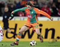 Fussball 1. Bundesliga: Bremen, FRINGS Einzelaktion am Ball