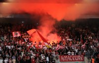 Fussball Regionalliga Sued 2011/2012:  Bayern Fans mit einem Bengalischen Feuer
