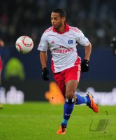 Fussball: 1. Bundesliga Saison 2010/2011: Hamburger SV, AOGO am Ball