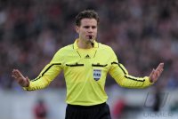 Fussball 1. Bundesliga  Saison 2010/2011:  Schiedsrichter Dr. Felix Brych