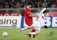 Fussball 1. Bundesliga: Stuttgart - Bayern, Zweikampf