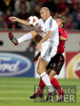 Fussball CHL, Leverkusen - Madrid, Zweikampf