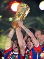 Fussball Pokalfinale 13/14: Xherdan Shaqiri (FC Bayern Muenchen) und Rafinha (FC Bayern Muenchen)
