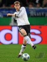 Fussball, International, Freundschaftsspiel: Deutschland, MERTESACKER am Ball