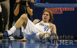 Basketball NBA  Dallas Mavericks  vs. San Antonio Spurs Nowitzki (M)  mit Knieverletzung