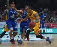 Basketball 1. Bundesliga 15/16 Hauptrunde: Walter Tigers Tuebingen - FRAPORT SKYLINERS Frankfurt