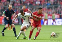 Fussball 1. Bundesliga Saison 15/16: FC Bayern Muenchen -  Eintracht Frankfurt