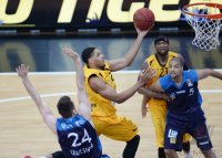 Basketball 1. Bundesliga 14/15 Hauptrunde: Walter Tigers Tuebingen - Crailsheim Merlins