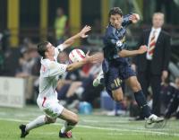 Fussball CHL Mailand-Rangers; Zweikampf