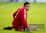 Fussball UCL - Leverkusen: Lucio am Boden