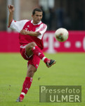 FUSSBALL  FC Bayern Muenchen Hasan Salihamidzic (FCB) am Ball