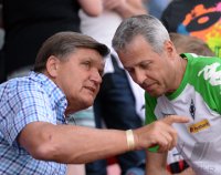FUSSBALL 1. Bundesliga 2013/2014:  Trainer Favre (Borussia Moenchengladbach) und Praesidiumsmitglied  Meyer (Borussia Moenchengladbach)