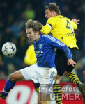 Fussball 1. Bundesliga: Dortmund - Schalke, Zweikampf