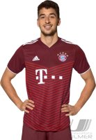 Fussball 1. Bundesliga Saison 21/22: Marc Roca (FC Bayern Muenchen)