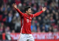 Fussball CHL 16/17 Achtelfinale: FC Bayern Muenchen - Arsenal London