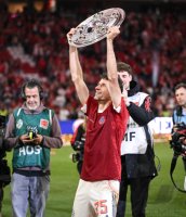 Fussball 1. Bundesliga 24/25: FC Bayern Muenchen feiert die 34. Deutschen Meisterschaft
