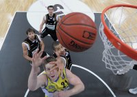 Basketball  1. Bundesliga  10/11  Walter Tigers Tuebingen - Phoenix Hagen