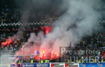 FUSSBALL GC Fans mit Bengalischen Feuer