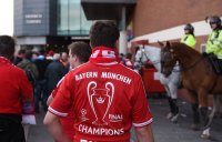 Fussball International CHL Saison 13/14: FC Bayern Fans Stadion Old Trafford